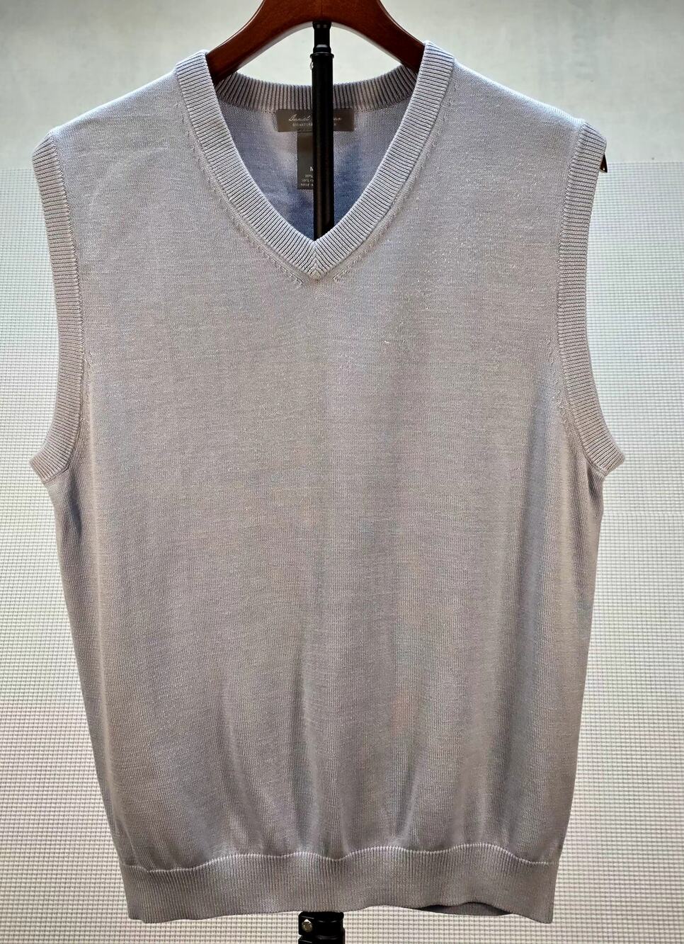 Daniel Cremieux Signature Collection Silk Cotton V-Neck Sweater Vest Blue M